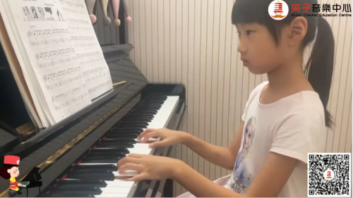 夾子古典鋼琴學生日常分享 今日由夾子學員芊曉帶給大家隨堂曲目《Distant Bells》